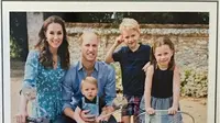 Kate Middleton bersama Pangeran William dan ketiga anak mereka. (dok.Instagram @benjamin_wareing/https://www.instagram.com/p/B6O6fw_HXqG/Henry)