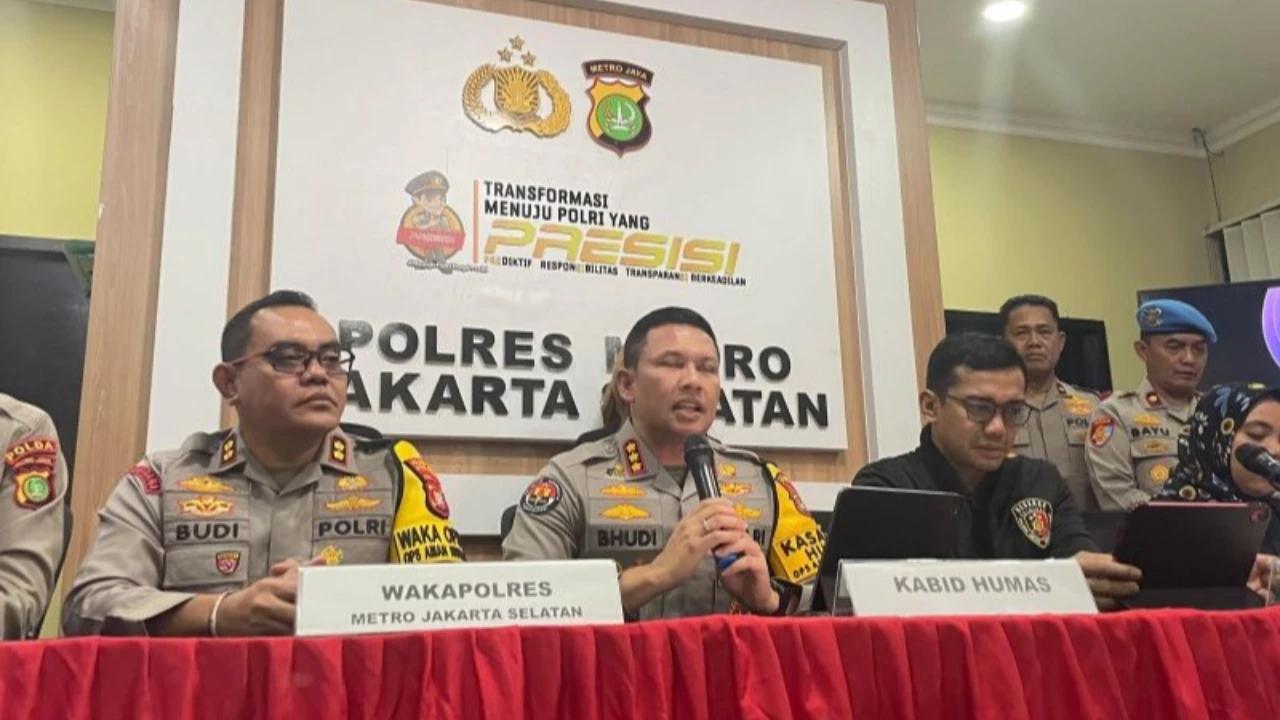 Pra-Rekonstruksi Gambarkan Sadisnya Alex Iskandar Bunuh Alvaro, Simpan Jasad Selama 3 Hari dan Dibuang ke Bogor