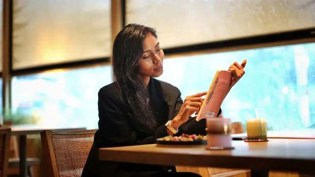 wanita maret hidup tenang bahagia