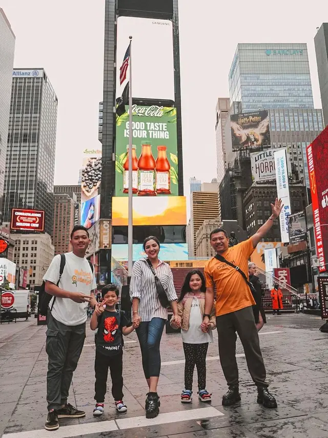 Ashanty liburan di Amerika Serikat bersama keluarga (Instagram/ashanty_ash)