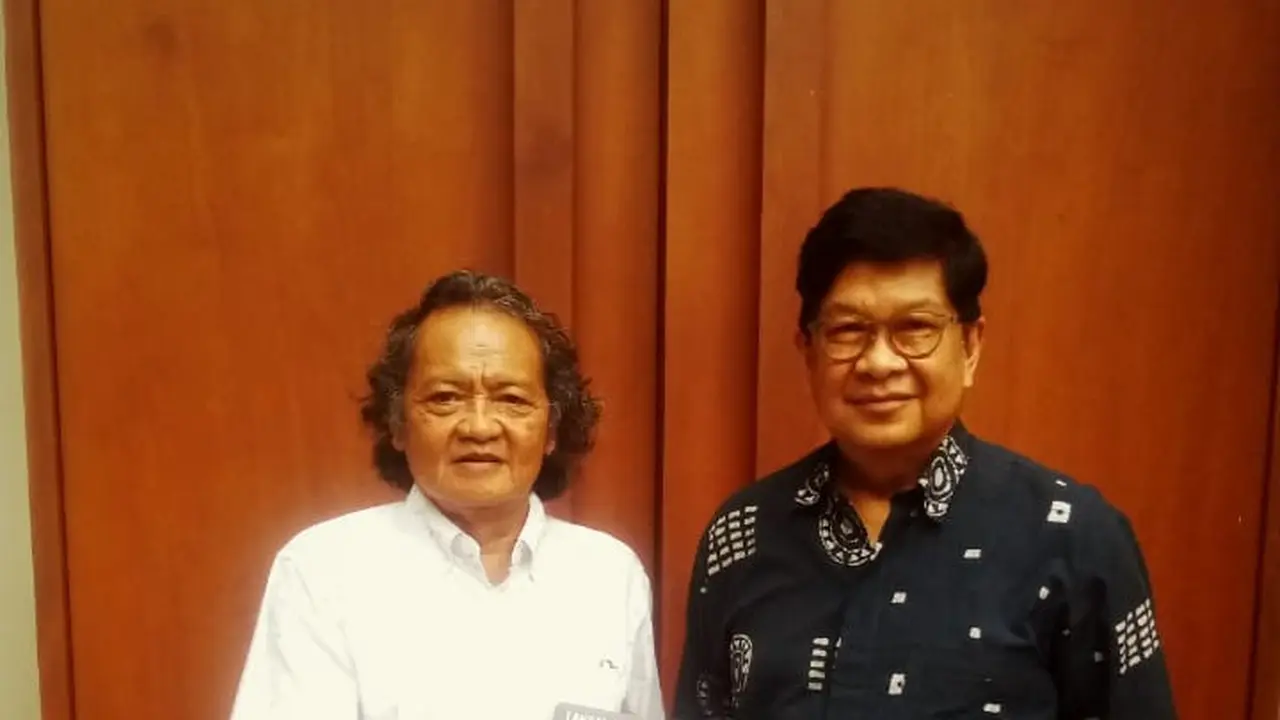Laksamana Sukardi (LS), menggandeng seniman Harry Tjahjono  untuk membuat konten youtube ramah anak. (IST)