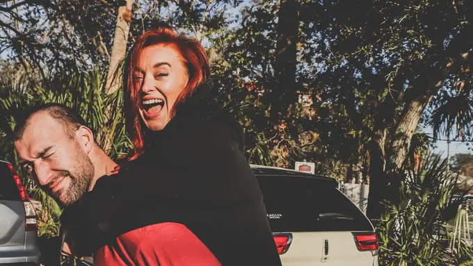 Ilustrasi Relationship