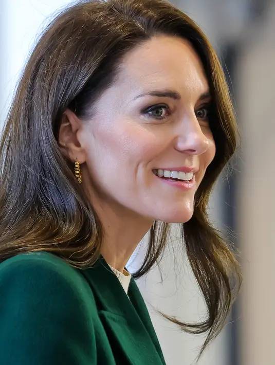 Princess of Wales, Kate Middleton dari Inggris tiba untuk mengunjungi University of Leeds di Leeds, Inggris utara, pada 31 Januari 2023.  Princess of Wales akan meluncurkan kampanye untuk meningkatkan kesadaran akan pentingnya unik anak usia dini. (AFP/Pool/Chris Jackson)