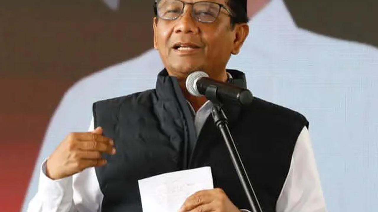 Kampanye di Padang, Mahfud MD Janji Segera Rumuskan UU Masyarakat Hukum Adat
