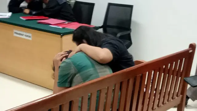 sidang ART di batam dipaksa makan kotoran anjing