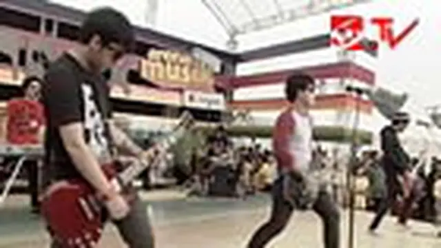 Pee Wee Gaskins - Dari Mata Sang Garuda