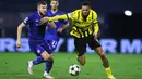 Keunggulan Borussia Dortmund atas Dinamo Zagreb bertahan hingga akhir babak pertama. (Damir SENCAR/AFP)