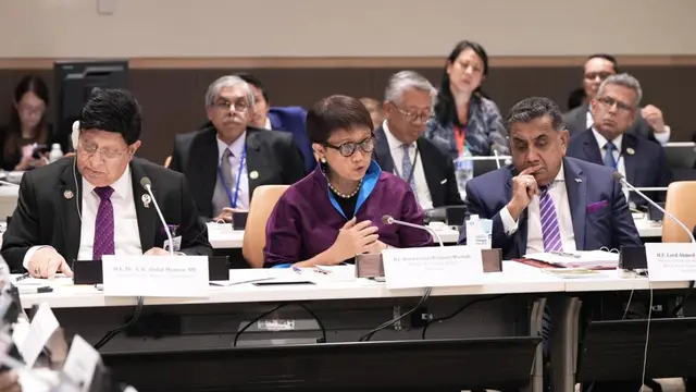 Menlu RI Retno Marsudi pada pertemuan Side Event mengenai Rohingya bertajuk "Have they Forgotten Us? Ensuring Continued Global Solidarity with the Rohingya of Myanmar" di sela-sela High Level Week Sidang Majelis Umum PBB ke-78 (21/9). (Dok: Kemlu RI)