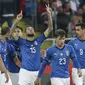 Bek kiri timnas Italia, Cristiano Biraghi, mendedikasikan golnya ke gawang Polandia untuk mendiang Davide Astori.  (AP Photo/Czarek Sokolowski)