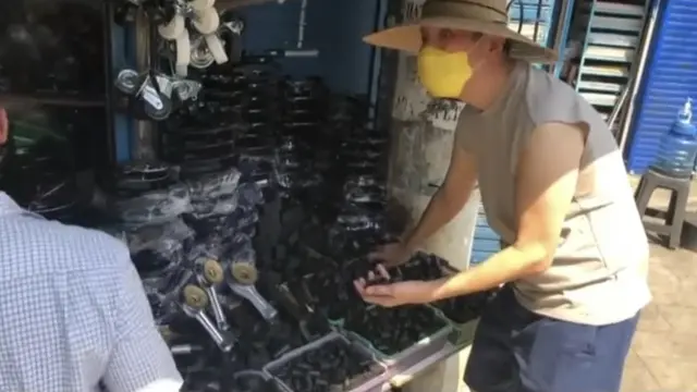 Bergelimang Harta Triliunan Rupiah, Konglomerat Tak Sungkan Belanja di Pasar Loak Jatinegara