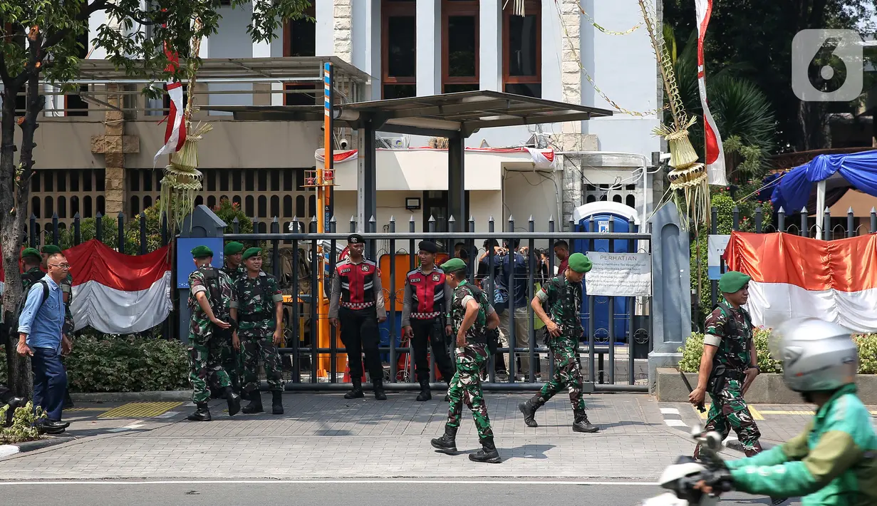 Diketahui, Pemimpin Gereja Katolik Dunia sekaligus Kepala Negara Vatikan, Paus Fransiskus akan mengunjungi Gereja Katedral Jakarta sore ini. (Liputan6.com/Angga Yuniar)