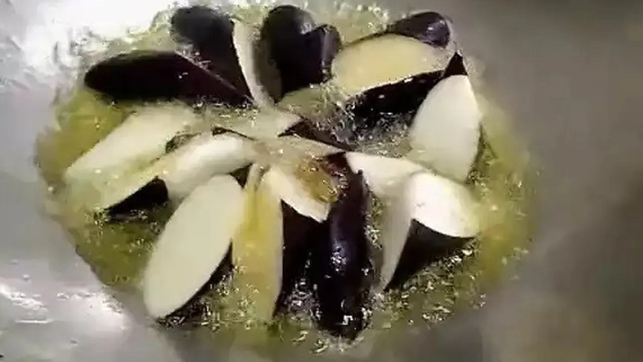 Cara Goreng Terong Agar Tetap Segar Berwarna, Hanya Butuh 1 Bumbu Dapur