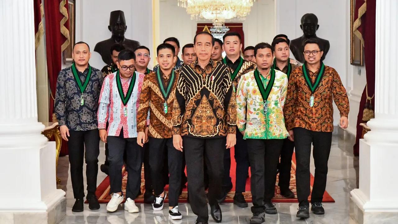 Oleh karena itu, Jokowi mempertanyakan dari mana dugaan adanya intervensi dalam Pemilu 2024.<br>