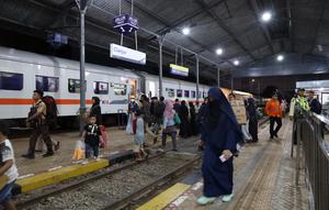Kondisi penumpang di Stasiun Bandung. (sumber foto: PT KAI Daop 2 Bandung).