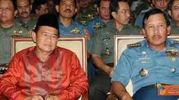 Citizen6, Cilangkap: Acara tersebut diawali dengan pembacaan ayat-ayat suci Al Qur’an Surat Al Imron ayat 31-32 dan Surat Adduha ayat 1-11, oleh Muhamad Basori Alwi. (Pengirim: Badarudin Bakri)