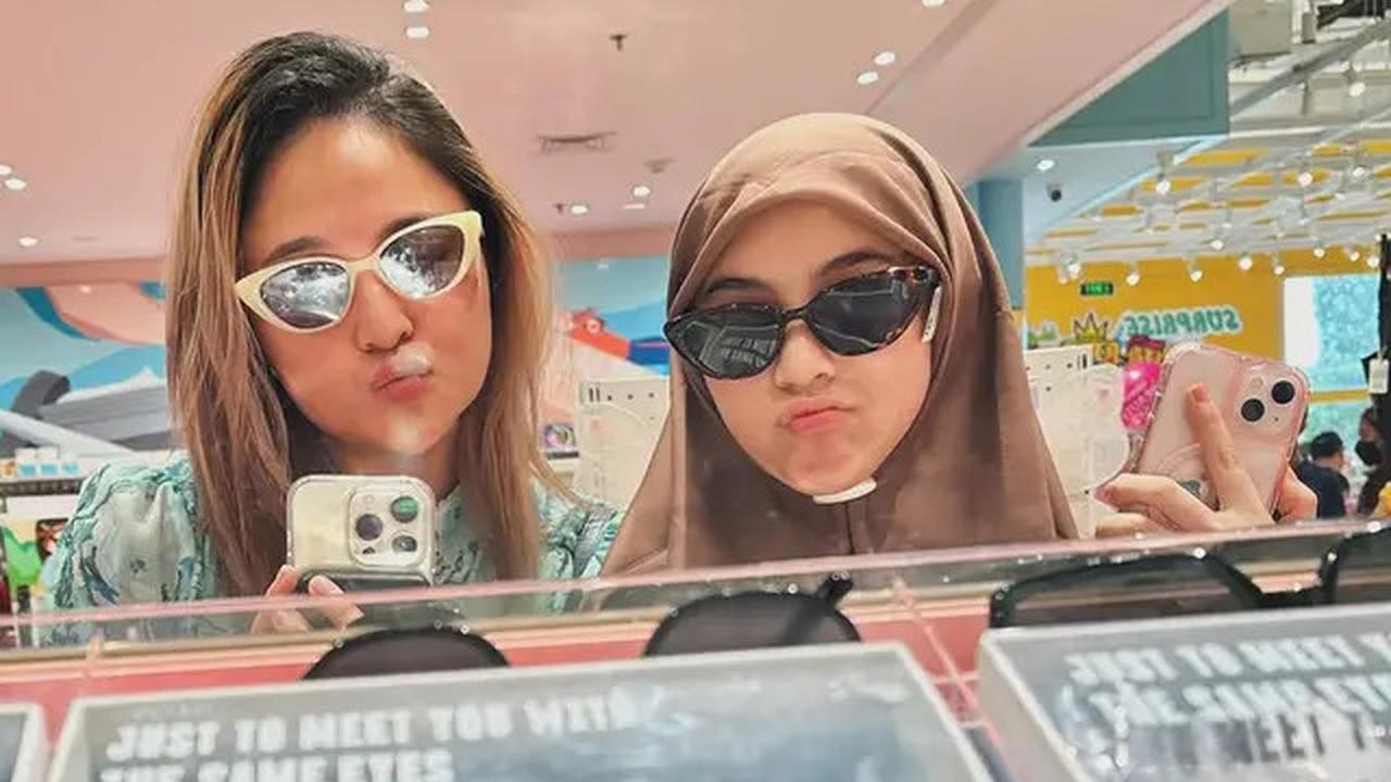 10 Potret Kebersamaan Marshanda dan Sienna, Selalu Kompak di Berbagai Momen