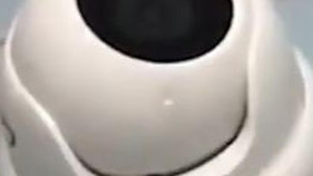Parah! Pria Ini Diam-Diam Pasang Kamera Tersembunyi di Router WiFi buat Intip Pasutri di Kamar