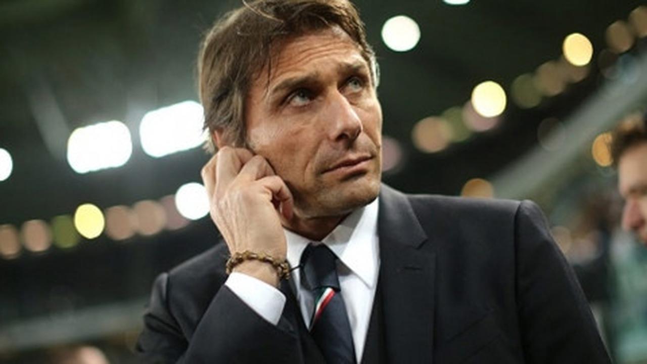 Kelolosan di tangan, Italia incar akhir sempurna