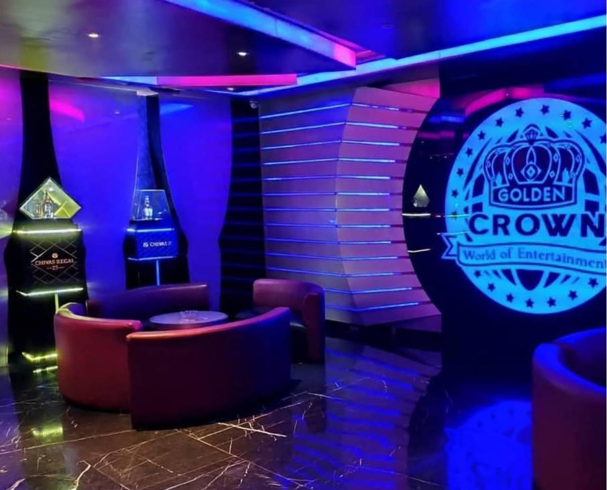 Diskotek Golden Crown di Glodok Plaza