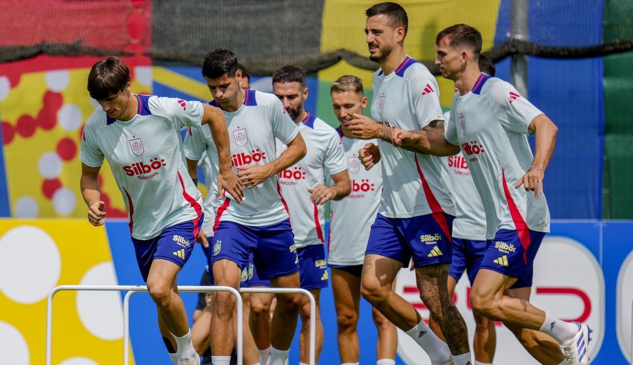 Spanyol adalah juara Euro tiga kali yakni pada edisi 1964, 2008, dan 2012. Sebaliknya, Inggris belum pernah menjuarai Piala Eropa. (AP Photo/Manu Fernandez)