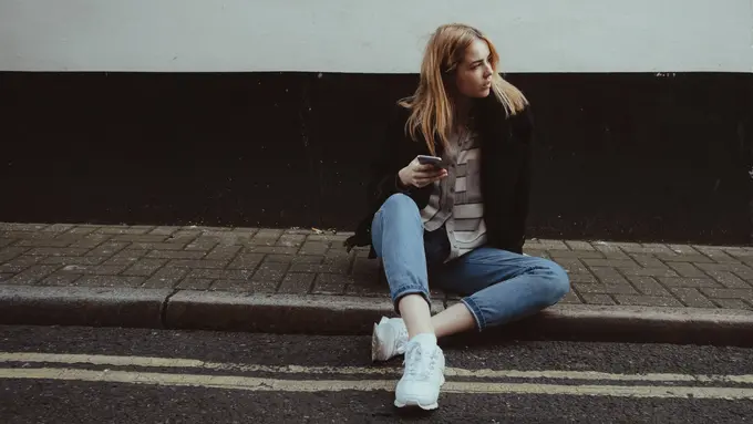 [Bintang] Tips Padu Padan Jeans untuk Acara Santai Hingga Kencan