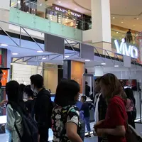 Pengunjung bisa mengikuti berbagai aktivitas seru dari booth Vivo Smartphone dan berkesempatan meraih hadiah smartphone Vivo V7+.