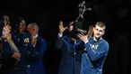 Penghargaan pemain terbaik atau MVP pada NBA musim 2020/2021 jatuh kepada Nikola Jokic, pemain Denver Nuggets. (Foto: Getty Images via AFP/Dustin Bradford)