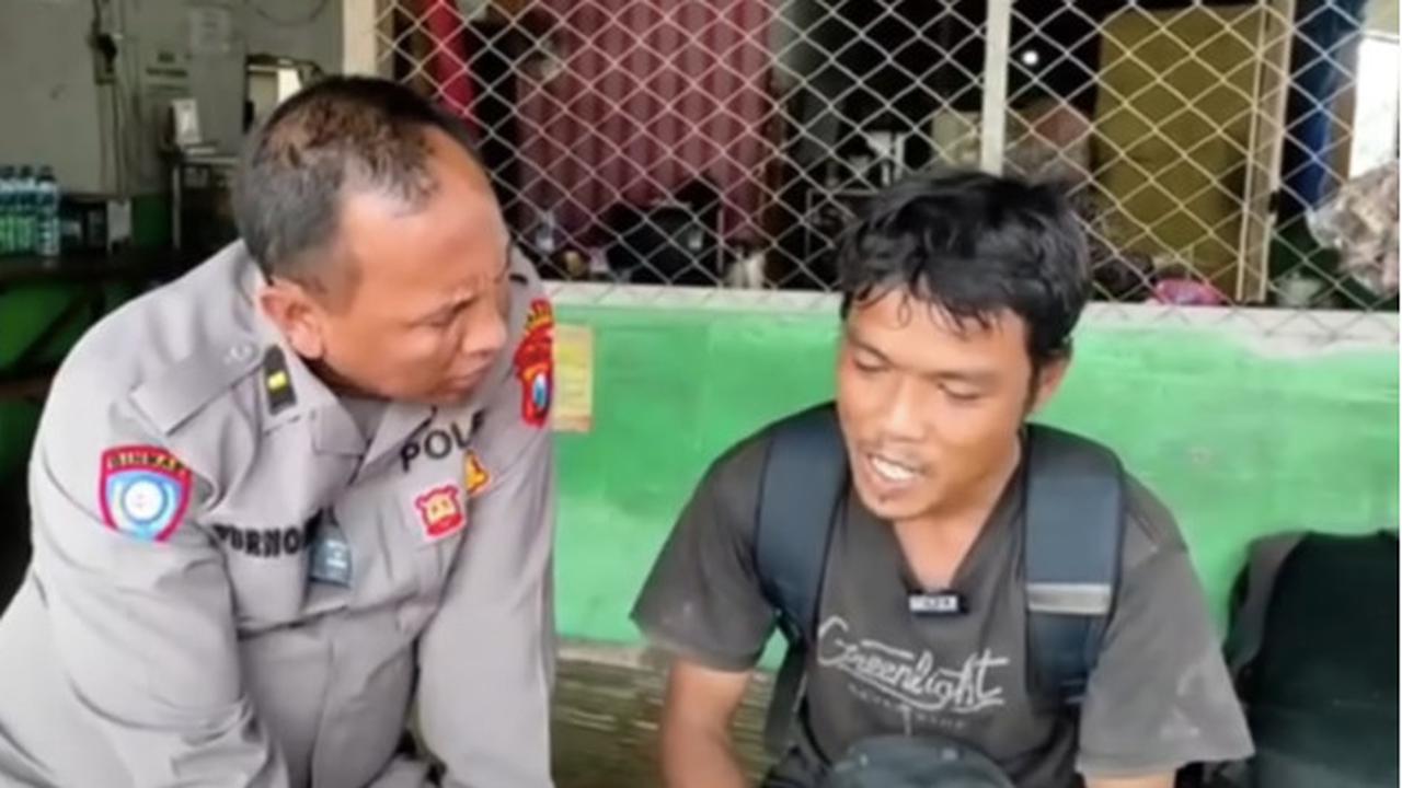 ⁠Ipda Purnomo Bengong Dengar Cerita Pria Dulu Kaya Raya Jadi Pemborong Listrik, Kini Terlantar di Jalanan Gara-Gara Judi Online