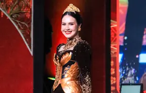 Arumi Bachsin Tampil Cantik Berbatik di Kriyanusa 2026, Terinspirasi Tribhuwana Tunggadewi