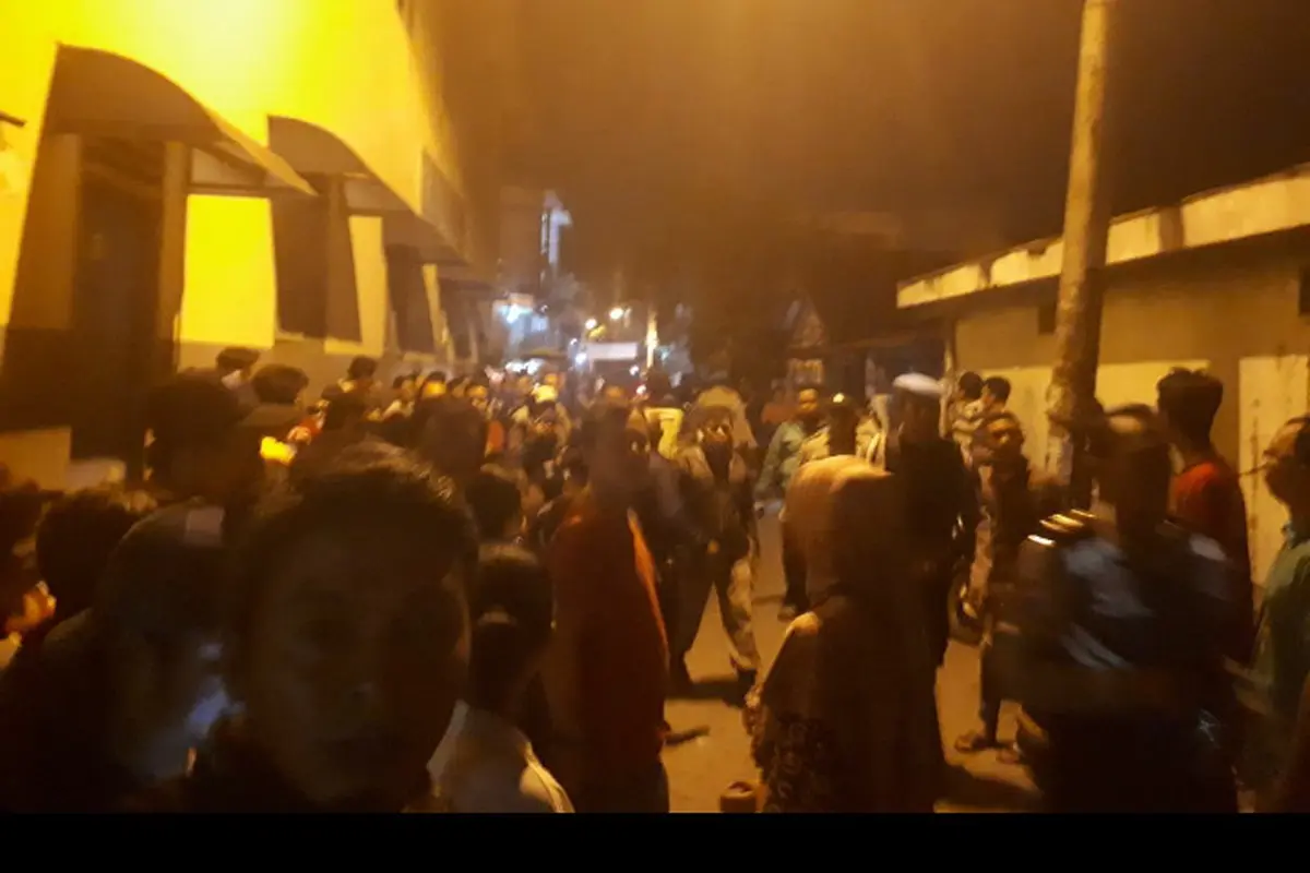 Terduga Teroris Surabaya baku tembak dengan Densus 88 Antiteror