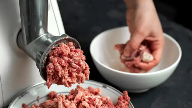 Ilustrasi daging sapi giling/freepik.com/mdjaff