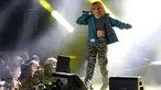 Penyanyi musik hip hop, Ramengvrl saat tampil pada panggung utama gelaran ON/OFF Festival hari pertama di Istora Gelora Bung Karno, Jakarta, Sabtu (7/9/2019). Gelaran ON/OFF Festival akan berlangsung hingga Minggu (8/9). (Liputan6.com/Helmi Fithriansyah)