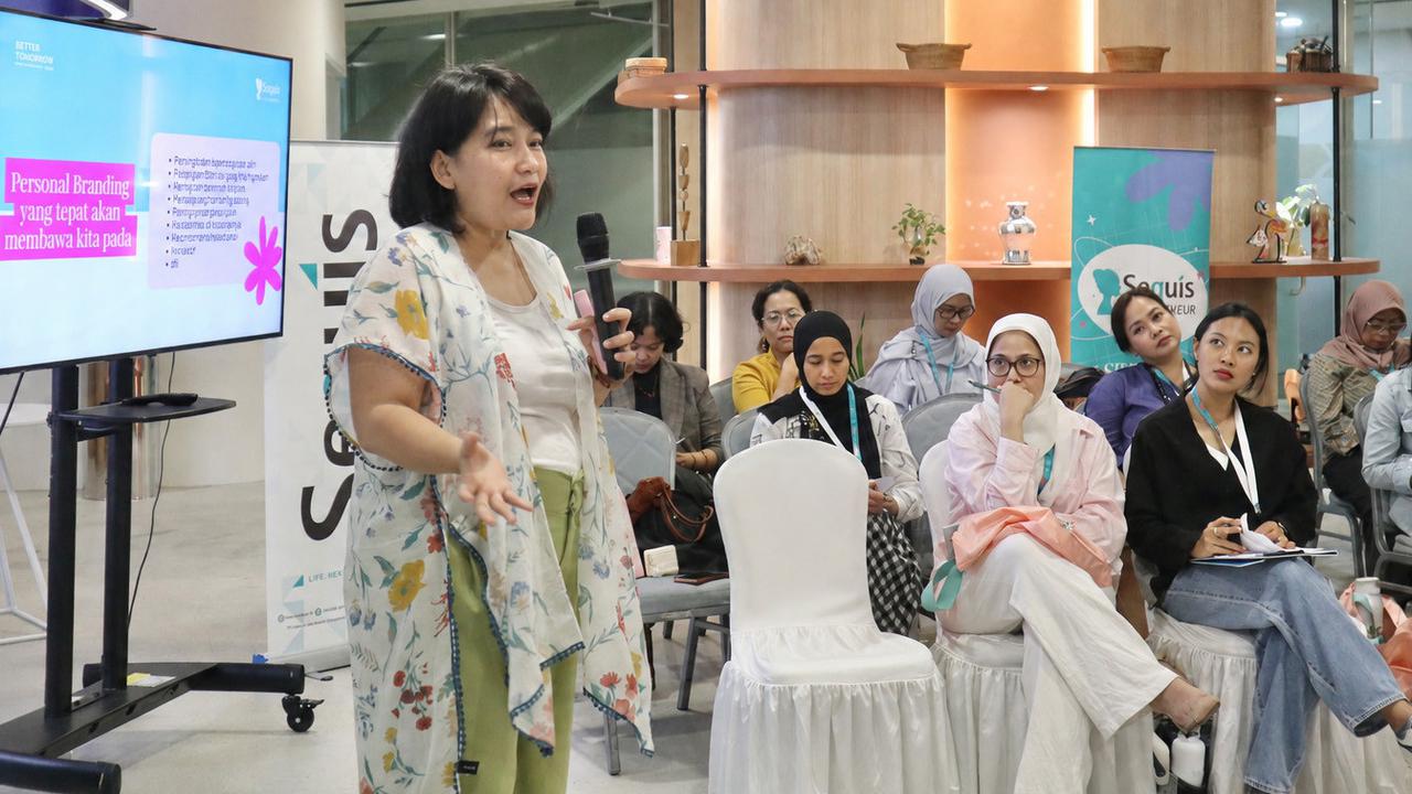 Perempuan Wirausaha Pelajari Keuangan dan Personal Branding