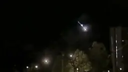 Sersan Maine berhasil menangkap kilatan cahaya berada dilangit berbentuk meteor pada Selasa pagi di Maine, Portland tanggal 17 mei 2016. (Courtesy Portland Maine Police Department/Reuters)