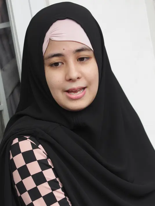 Pernikahan yang baru berumur empat bulan itu sudah menghadapi banyak masalah yang membuat Risty dan Stuart memutuskan untuk pisah rumah. (Galih W. Satria/Bintang.com)