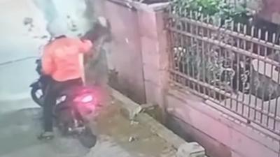 Nenek 88 Tahun Dijambret Saat Berjalan Tertatih, Pelaku Tancap Gas