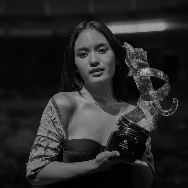Ukir Banyak Prestasi, Ini 6 Potret Arawinda Kirana Ketika Sabet Penghargaan