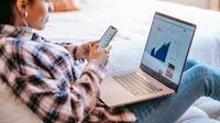 Mulai dari menabung hingga investasi, aplikasi PINA bisa bantu wujudkan financial freedom. (pexels/liza summer).