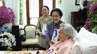 Hadiri HUT ke-100 Istri Jenderal Hoegeng, Megawati Terharu Kenang Momen Merawat Anggrek Bersama