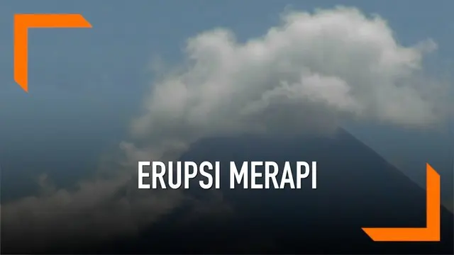 Warga bersama TNI memperbaiki jalur evakuasi guna mengantisipasi erupsi Gunung Merapi yang bisa kapan saja terjadi.