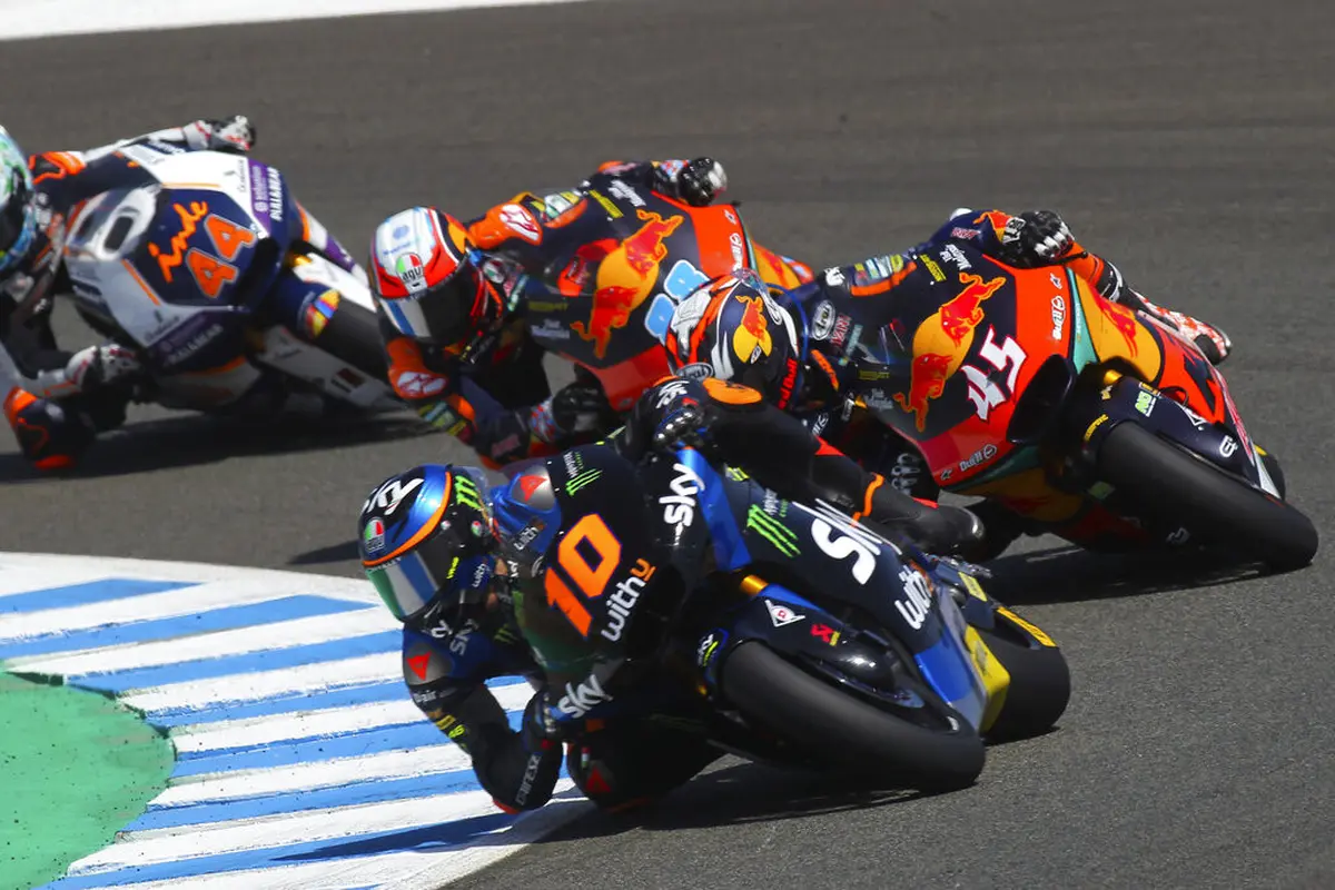 Adik Valentino Rossi, Luca Marini