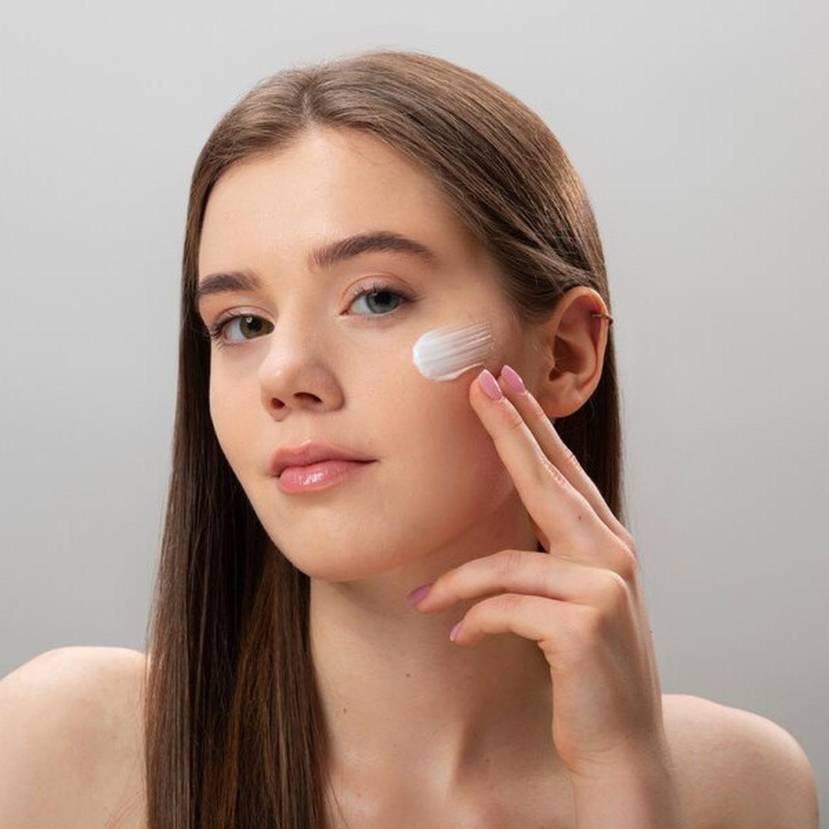 10 Kesalahan yang Sering Dilakukan Saat Memakai Sunscreen, Bikin Kulit Jadi Kusam