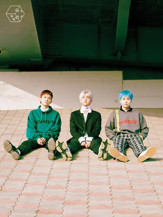 EXO CBX beranggotakan Baekhyun, Xiumin, dan Chen. (SM Entertainment via Soompi)