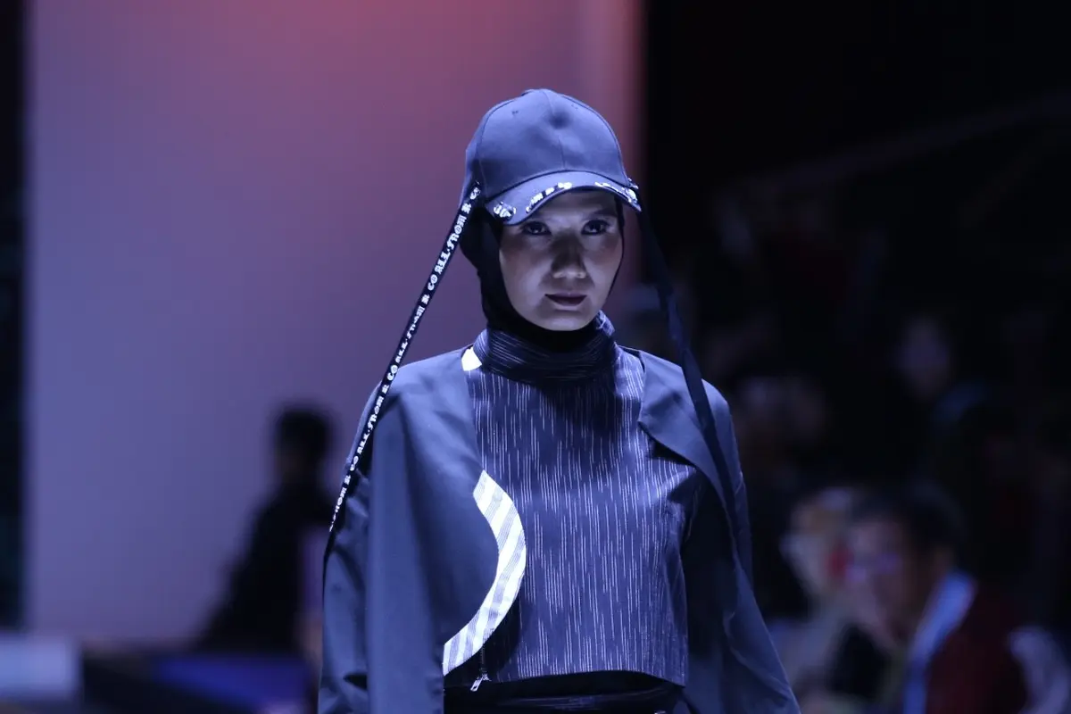 3 Siswi SMK dari Kudus Pamerkan Rancangannya di Show Pembuka MUFFEST 2019