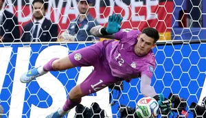 Manchester United Alihkan Radar ke Kiper Paraguay