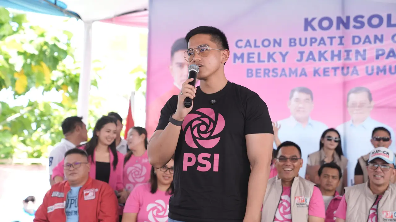 Ketua Umum Partai Solidaritas Indonesia (PSI) Kaesang Pangarep saat melakukan safari politik di Sulawesi Utara.