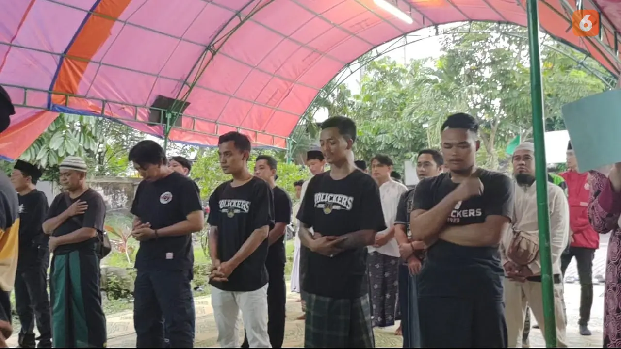 Ajang Silaturahmi 'Ngaji Pepadange Manah' Bersholawat ala Suporter Holickers