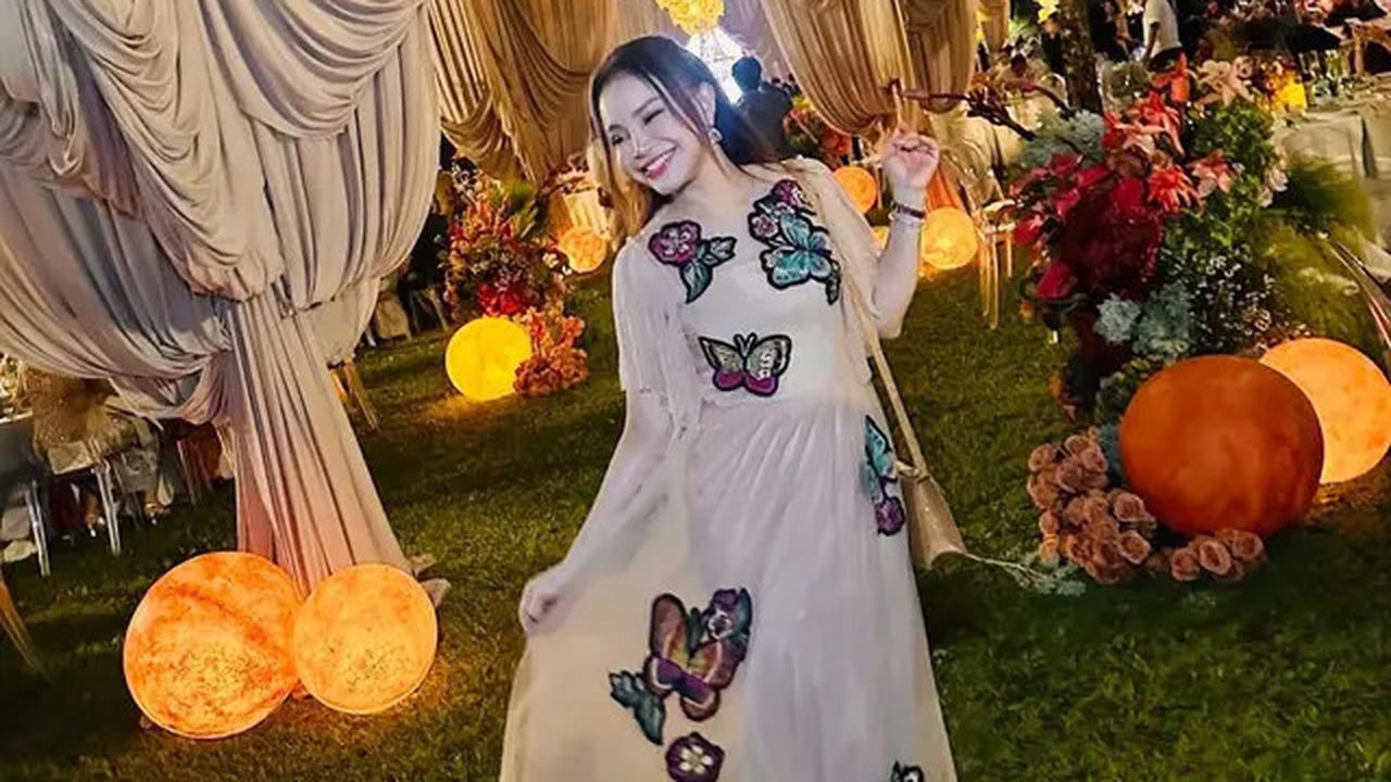 9 Tampilan Formal Para Selebritis Hadir di Resepsi Pernikahan Luna Maya dan Maxime Bouttier, dari Rossa hingga Marsha Timothy, Olla Ramlan