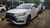 Mitsubishi serahkan 10 mobil listrik kepada Indonesia (Herdi/Liputan6.com)