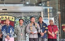 Teka Teki Pemilik 74 Kilogram Emas di Rumah Febrie Adriansyah